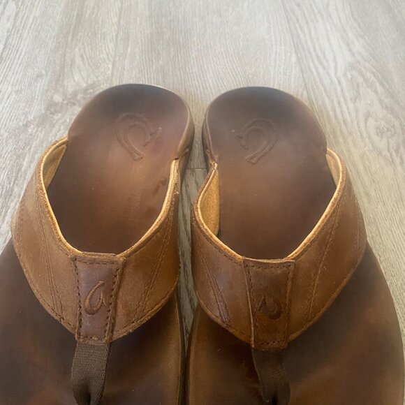 OluKai Pikoi Sz. 8 Men's Brown Leather Sandals Flip Flops - Picture 2 of 7